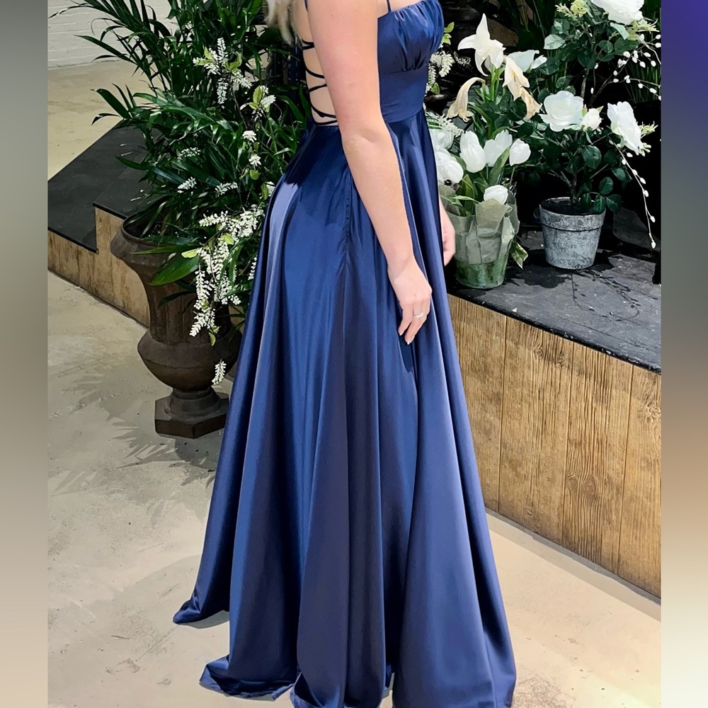 Windsor Formal Dress - Picture 4 of 4